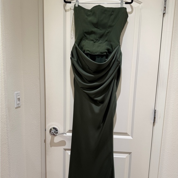 House of CBElegant Green Strapless Dress - Picture 7 of 16